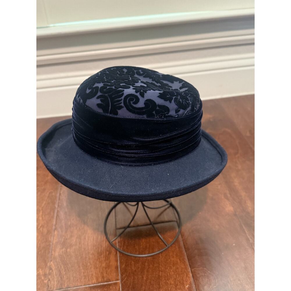 Toucan Collection New York 100% Wool Black Hat USA Vintage Velvet Trim Church - Picture 4 of 7
